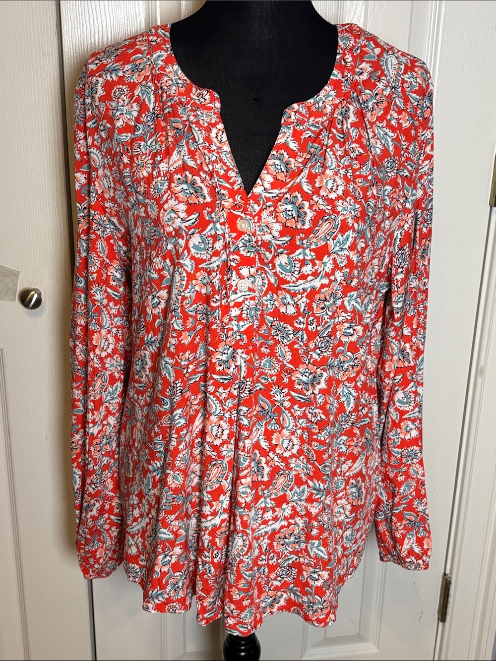 Old Navy Floral V Neck Blouse